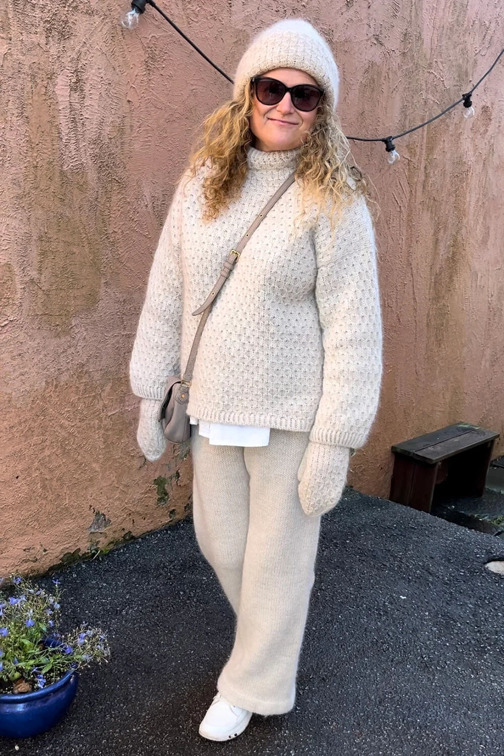 Honey sweater Honey sweater