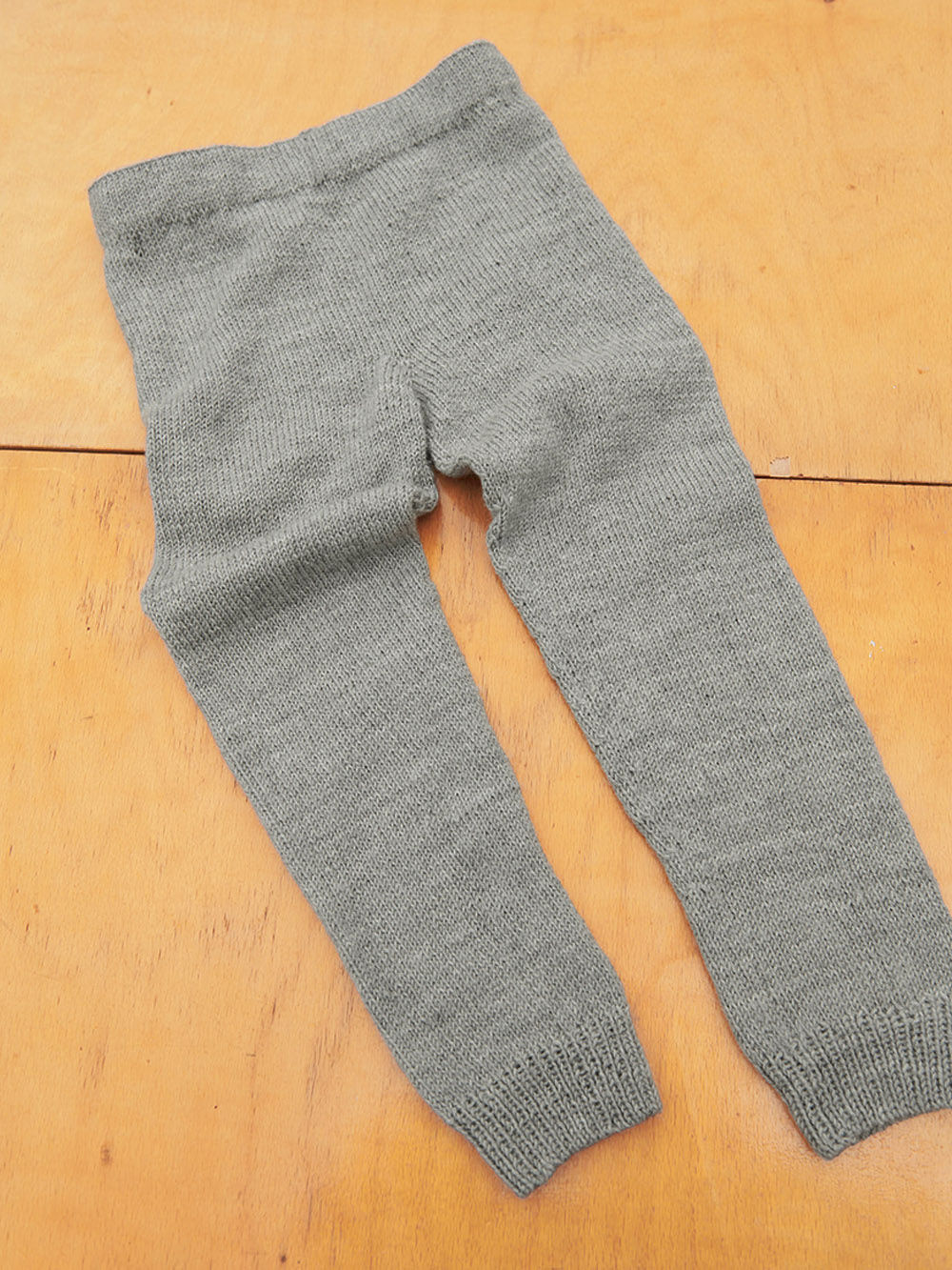 90425_2 STRIKKEBUKSER 27 | 10