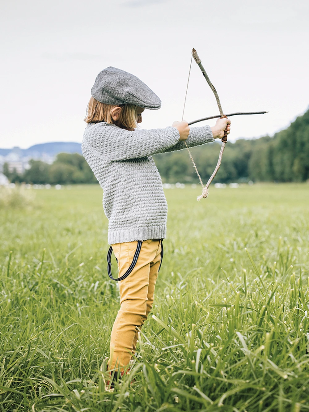 Guttegenser med raglan - gratis strikkeoppskrift