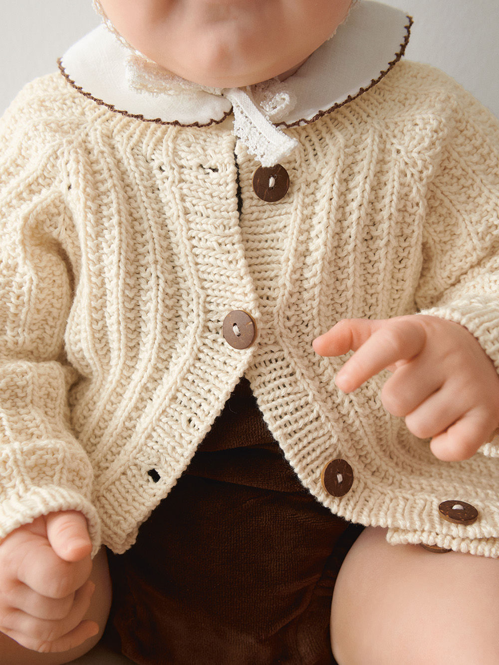 2505 Sommerstrikk 06 Ellis Cardigan Baby