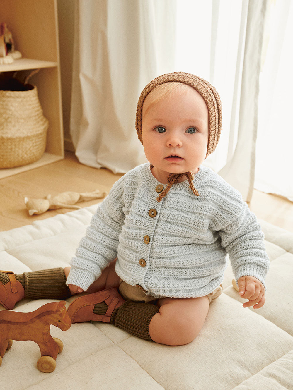 2413 Fillip Cardigan, Pants & Bonnet 4 2413 Fillip Cardigan, Pants & Bonnet 4