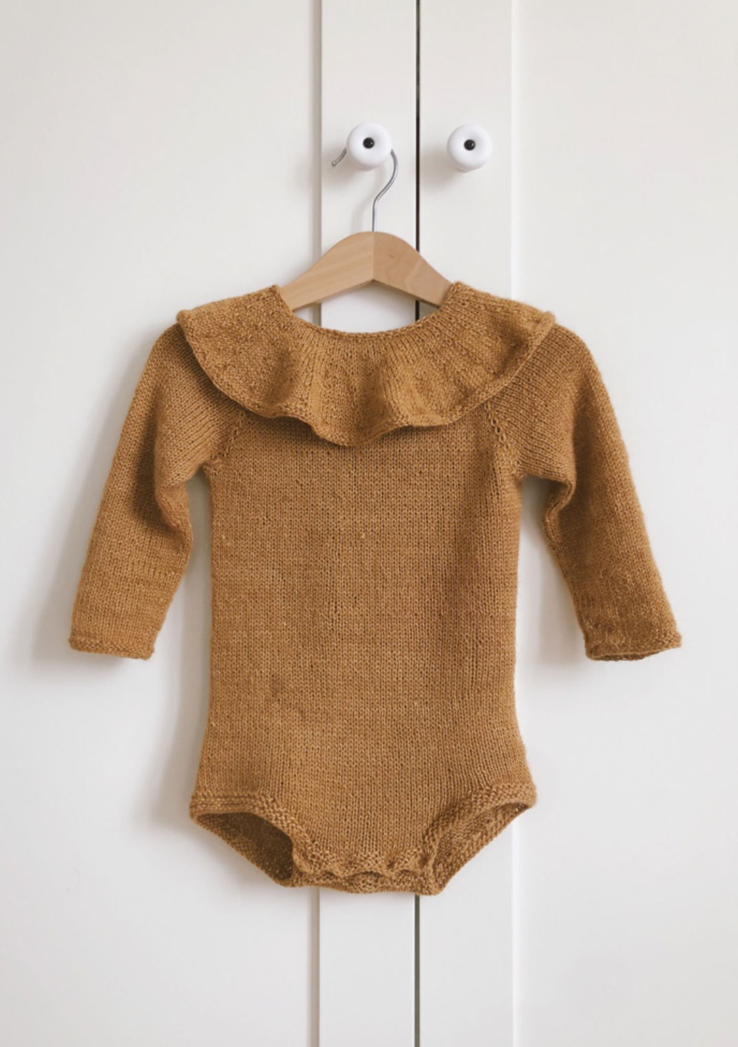 PetiteKnit Almas Flæsebody PetiteKnit Almas Flæsebody