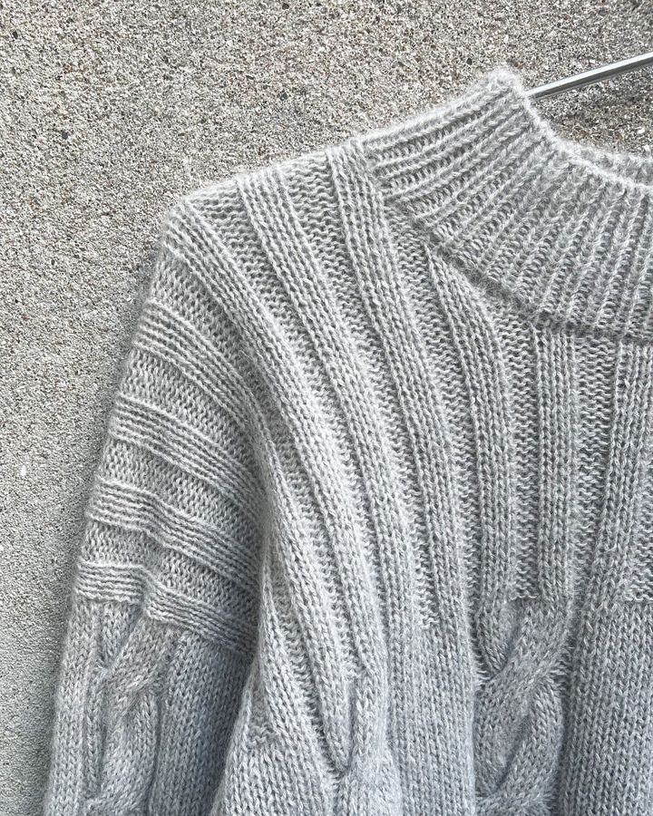 Cobrasweater