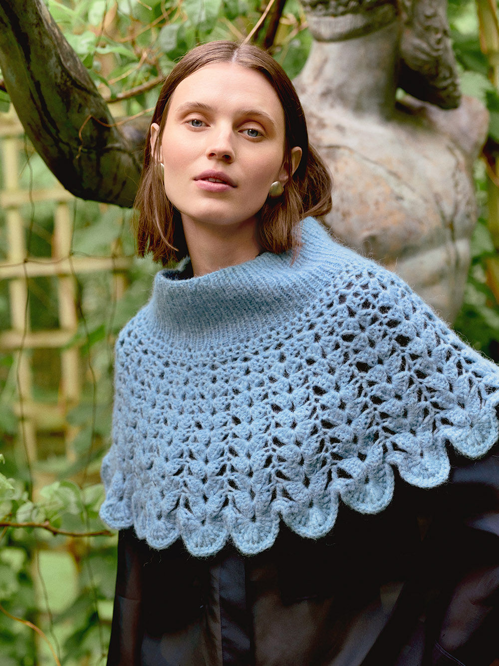 2606 Nr. 15 - Flowerfield Poncho