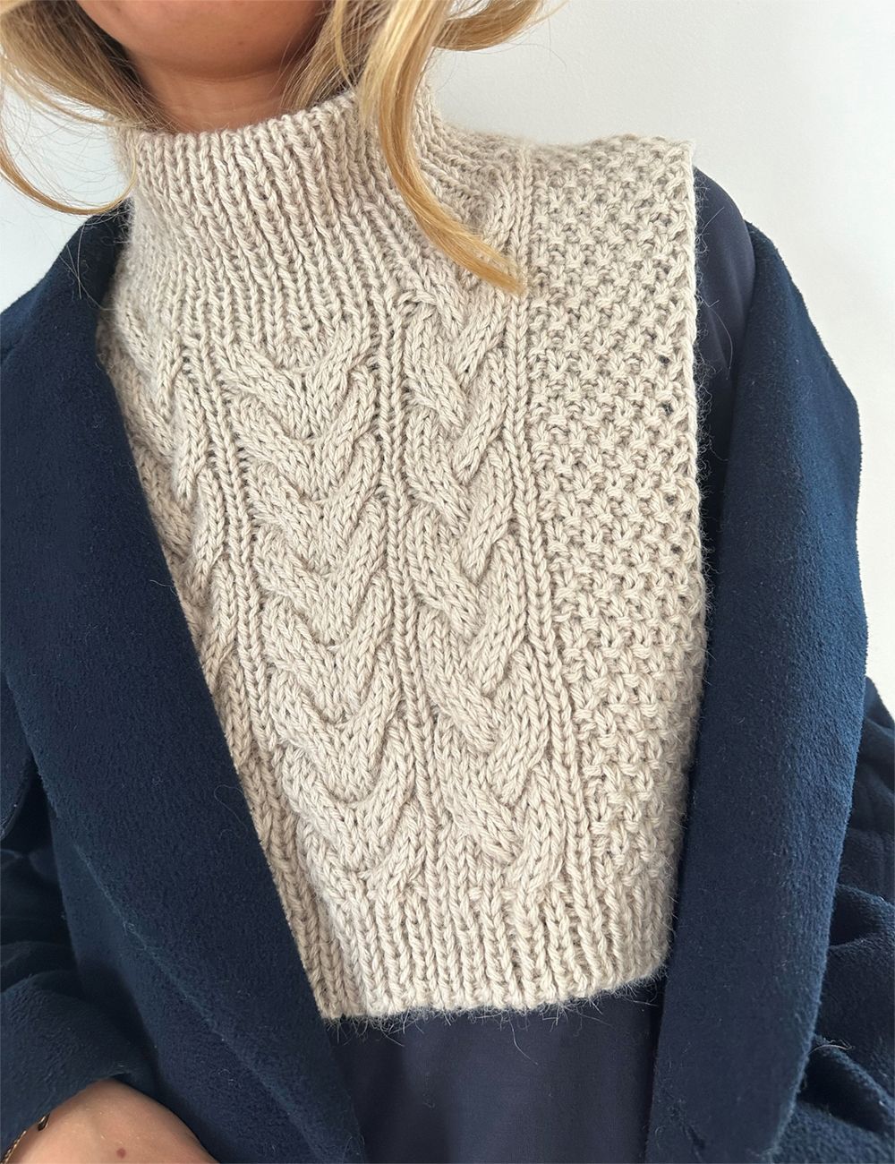 Le Knit Siri Neck Le Knit Siri Neck