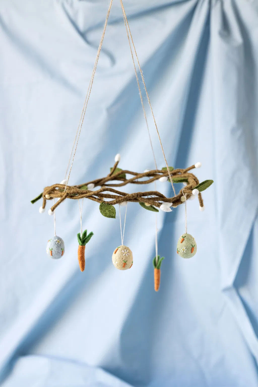 Wreath w/Light Yellow Berries - Hanging Ø35 cm