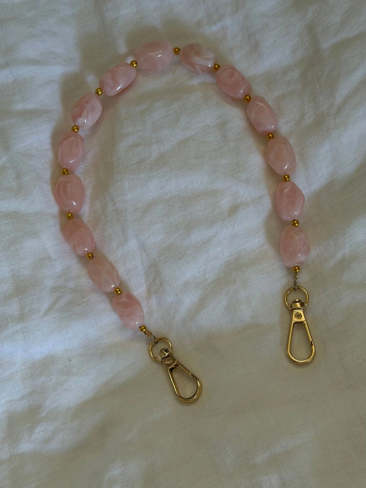 Tynn perle på en snor pink, 40 cm