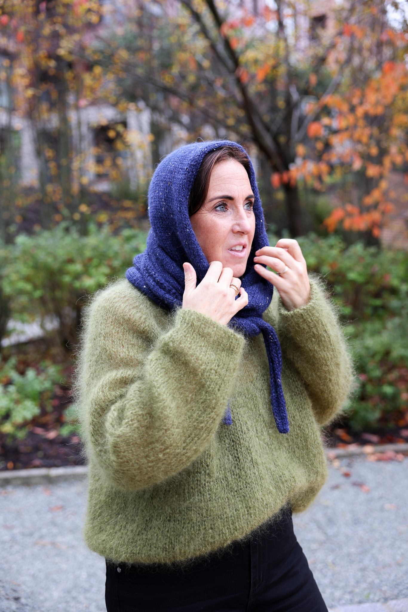 2507 DIY 7 Tie The Hood