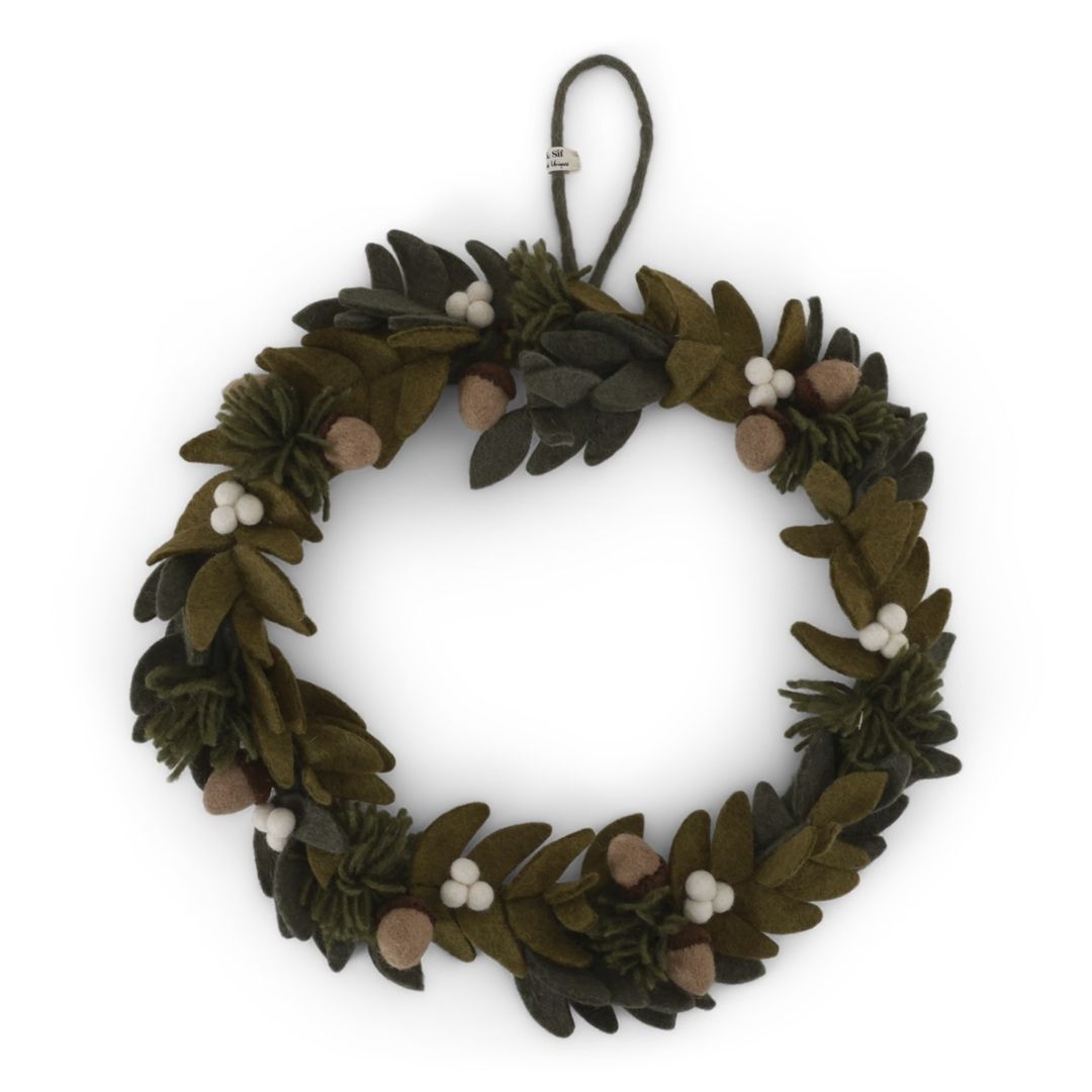 Wreath w/White Berries & Acorns