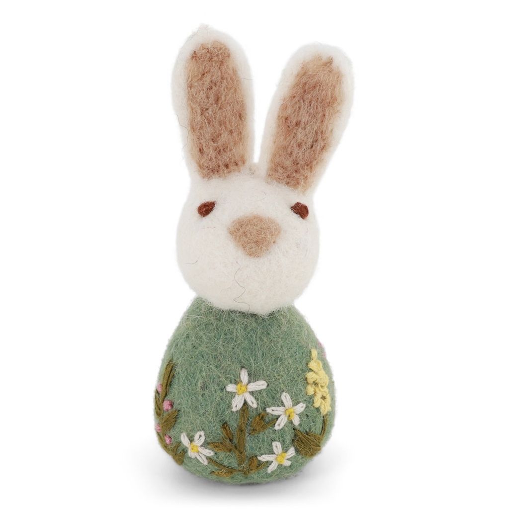 Liten kanin med blomsterbroderi – Grønn