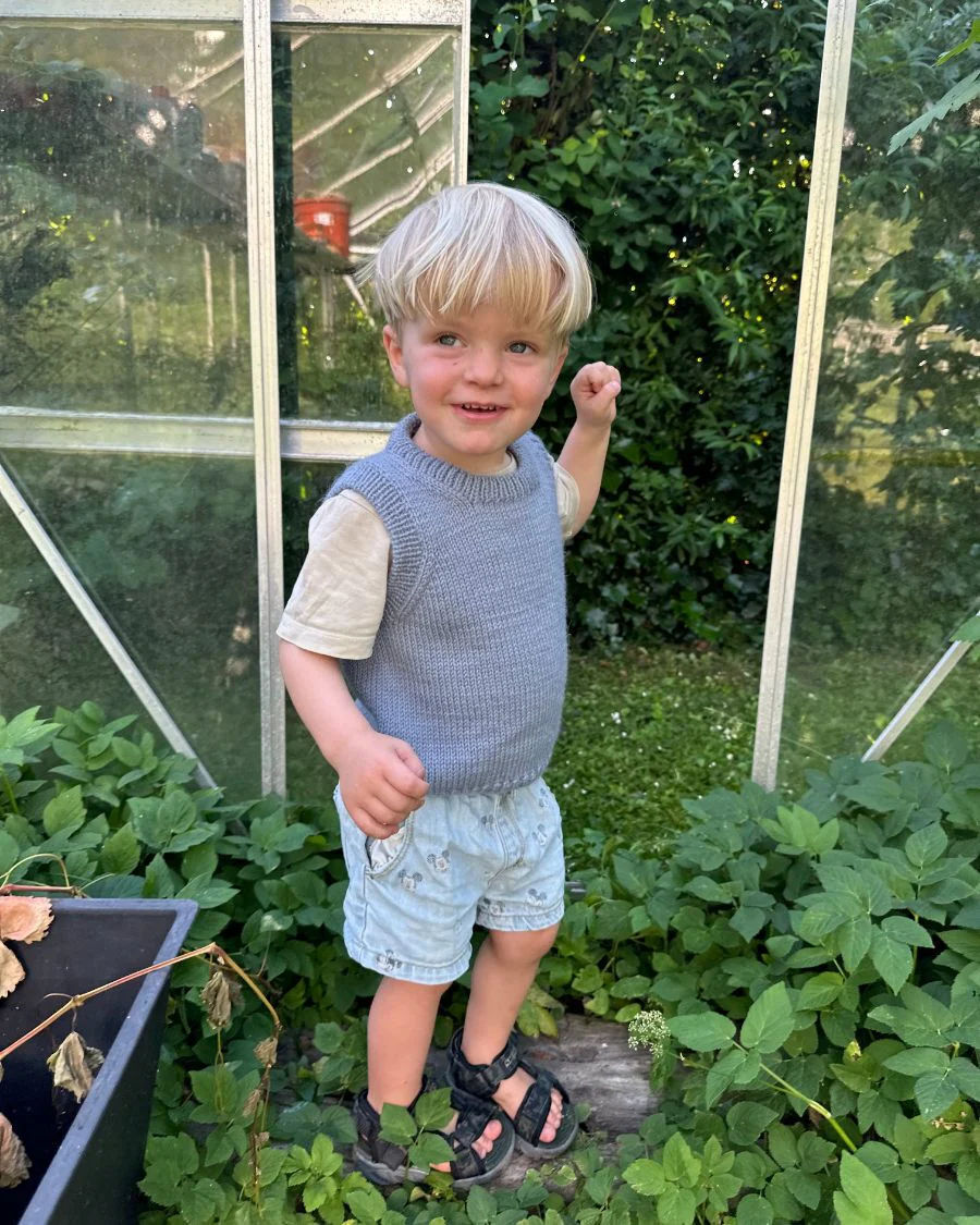 PetiteKnit Novice Slipover Junior PetiteKnit Novice Slipover Junior