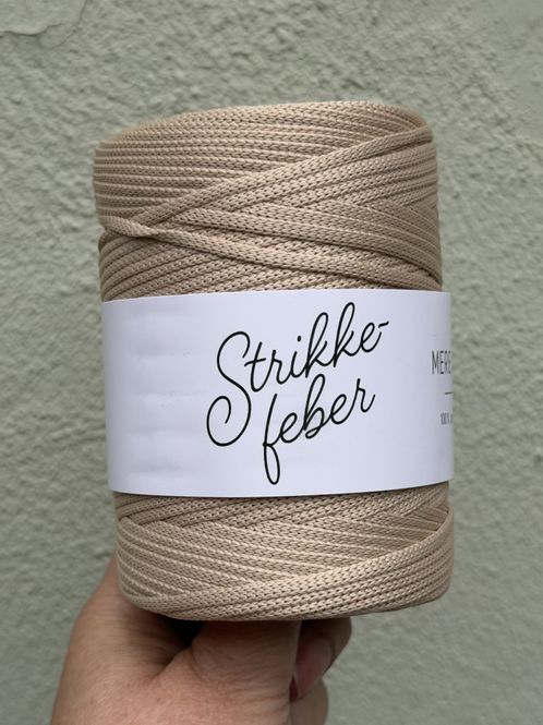 Mere Snor #25 Fløteskum Mere Snor #25 Fløteskum
